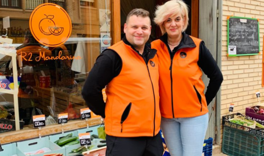 Rubén y Raquel han cogido el traspaso de una tienda de alimentación en Corella